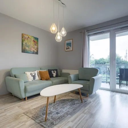 Appartement Sunny With A Balcony & Parking Close To The By Renters Gdańsk