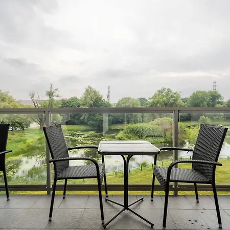 Appartement Sunny With A Balcony & Parking Close To The By Renters Gdańsk
